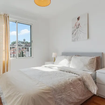 Ferienwohnung Fuer 1 Personen 1 Kind Ca 90 Qm In Cmara De Lobos, Madeira Suedkueste Von Madeira * Câmara de Lobos